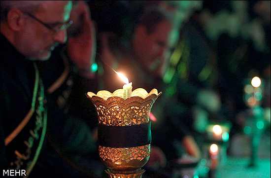 گزارش تصویری / مراسم شمع گردانی خادمان حرم حضرت معصومه (سلام الله علیها)