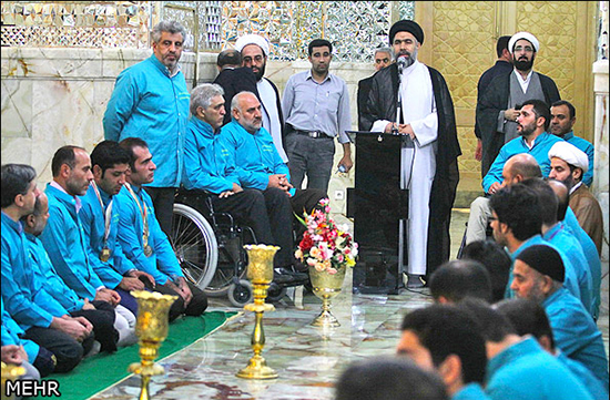 گزارش تصویری آئین غبار روبی ضریح حرم مطهر حضرت فاطمه معصومه (سلام الله علیها) گزارش تصویری / غبار روبی ضریح مطهر حضرت معصومه (سلام الله علیها)