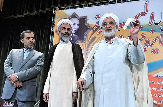 گزارش تصویری همایش پنجاه و یکمین سال جایزه بنیاد البرز گزارش تصویری / همایش پنجاه و یکمین سال جایزه بنیاد البرز