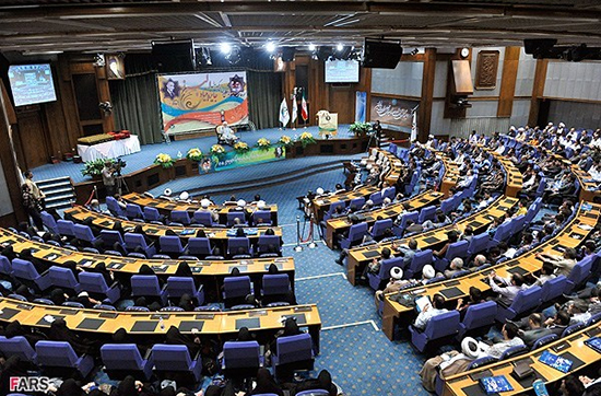 گزارش تصویری همایش پنجاه و یکمین سال جایزه بنیاد البرز گزارش تصویری / همایش پنجاه و یکمین سال جایزه بنیاد البرز