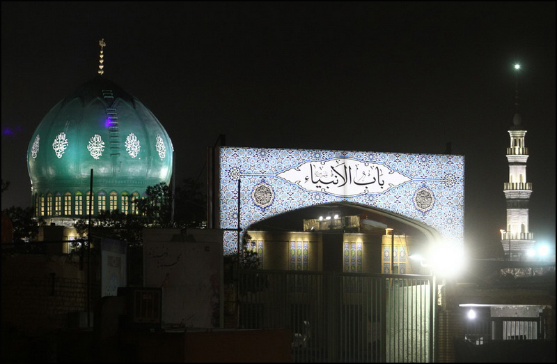 گزارش تصویری / مسجد جمکران در آغازین روز امامت ولی عصر (عج الله تعالی الفرجه الشریف) گزارش تصویری / مسجد جمکران در آغازین روز امامت ولی عصر(عج الله تعالی الفرجه الشریف) / مسجد مقدس جمکران همزمان با شهادت امام حسن عسکری (علیه السلام) و آغاز امامت حضرت حجت ابن الحسن(عج الله تعالی الفرجه الشریف) با موضوع وحدت در پرتو بیعت پذیرای عاشقان آنخضرت بود.
