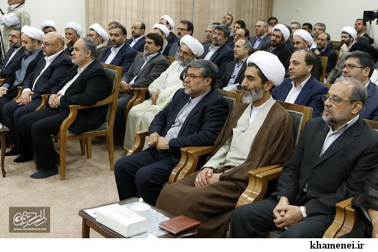 گزارش تصویری / دیدار رئیس و مسئولان قوه قضائیه با رهبر معظم انقلاب اسلامی / در نخستین روز از هفته قوه قضائیه، رئیس و مسئولان دستگاه قضایی صبح امروز با امام خامنه ای رهبر معظم انقلاب اسلامی دیدار کردند.