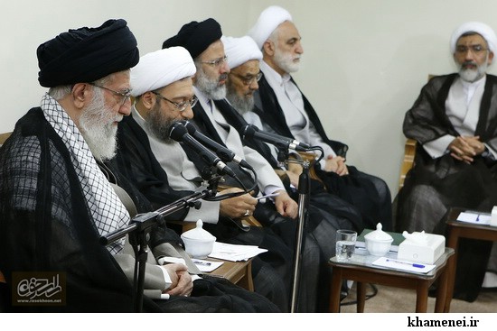 گزارش تصویری / دیدار رئیس و مسئولان قوه قضائیه با رهبر معظم انقلاب اسلامی / در نخستین روز از هفته قوه قضائیه، رئیس و مسئولان دستگاه قضایی صبح امروز با امام خامنه ای رهبر معظم انقلاب اسلامی دیدار کردند.