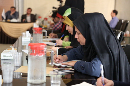 گزارش تصویری / نشست خبری همایش بین المللی دولت، تمدن اسلامی / صبح امروز حجت‌الاسلام والمسلمین دکتر سید احمد سجادی رئیس همایش بین المللی دولت، تمدن اسلامی در نشست خبری با اصحاب رسانه به همراه دکتر چلونگر و دکتر ریاحی دبیر علمی و اجرایی همایش بین المللی دولت، تمدن اسلامی به تشریح اهداف برگزاری این همایش پرداختند.