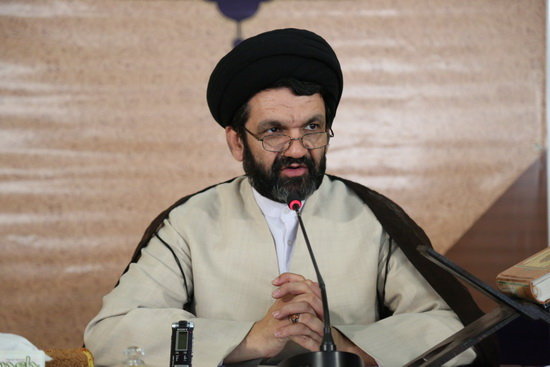 گزارش تصویری / نشست خبری همایش بین المللی دولت، تمدن اسلامی / صبح امروز حجت‌الاسلام والمسلمین دکتر سید احمد سجادی رئیس همایش بین المللی دولت، تمدن اسلامی در نشست خبری با اصحاب رسانه به همراه دکتر چلونگر و دکتر ریاحی دبیر علمی و اجرایی همایش بین المللی دولت، تمدن اسلامی به تشریح اهداف برگزاری این همایش پرداختند.