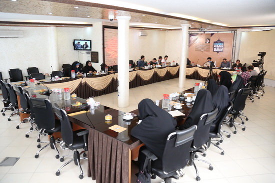 گزارش تصویری / نشست خبری همایش بین المللی دولت، تمدن اسلامی / صبح امروز حجت‌الاسلام والمسلمین دکتر سید احمد سجادی رئیس همایش بین المللی دولت، تمدن اسلامی در نشست خبری با اصحاب رسانه به همراه دکتر چلونگر و دکتر ریاحی دبیر علمی و اجرایی همایش بین المللی دولت، تمدن اسلامی به تشریح اهداف برگزاری این همایش پرداختند.