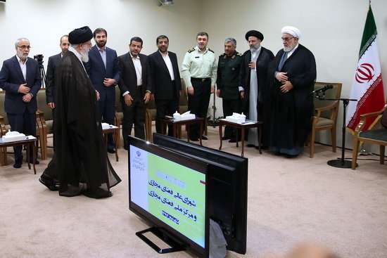 گزارش تصویری / دیدار اعضای شورای‌ عالی فضای مجازی با مقام معظم رهبری / اعضای شورای عالی فضای مجازی روز دوشنبه با امام خامنه ای رهبر معظم انقلاب اسلامی دیدار کردند.