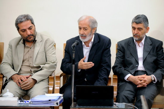 گزارش تصویری / دیدار اعضای شورای‌ عالی فضای مجازی با مقام معظم رهبری / اعضای شورای عالی فضای مجازی روز دوشنبه با امام خامنه ای رهبر معظم انقلاب اسلامی دیدار کردند.