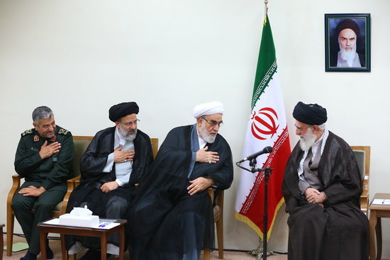 گزارش تصویری / دیدار اعضای شورای‌ عالی فضای مجازی با مقام معظم رهبری / اعضای شورای عالی فضای مجازی روز دوشنبه با امام خامنه ای رهبر معظم انقلاب اسلامی دیدار کردند.