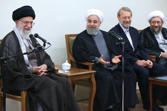 گزارش تصویری / دیدار اعضای شورای‌ عالی فضای مجازی با مقام معظم رهبری / اعضای شورای عالی فضای مجازی روز دوشنبه با امام خامنه ای رهبر معظم انقلاب اسلامی دیدار کردند.