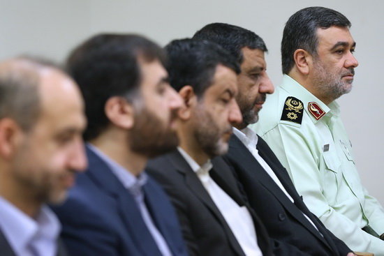 گزارش تصویری / دیدار اعضای شورای‌ عالی فضای مجازی با مقام معظم رهبری / اعضای شورای عالی فضای مجازی روز دوشنبه با امام خامنه ای رهبر معظم انقلاب اسلامی دیدار کردند.