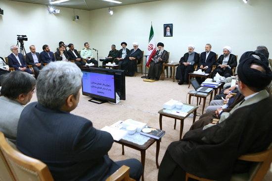 گزارش تصویری / دیدار اعضای شورای‌ عالی فضای مجازی با مقام معظم رهبری / اعضای شورای عالی فضای مجازی روز دوشنبه با امام خامنه ای رهبر معظم انقلاب اسلامی دیدار کردند.