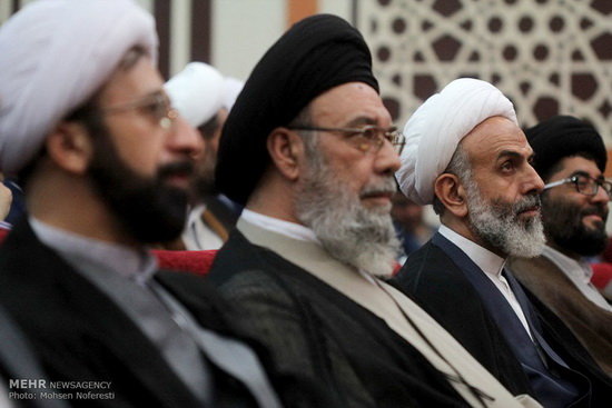 گزارش تصویری / آئین غبار روبی امامزاده حسین بن موسی کاظم (ع) / مراسم غبار روبی امامزاده حسین بن موسی کاظم (ع) و افتتاحیه کنگره ملی امامزادگان با محوریت حسین بن موسی الکاظم روز سه شنبه با حضور حجت الاسلام علی محمدی نماینده ولی فقیه و رئیس سازمان اوقاف و امور خیریه در طبس برگزار شد.