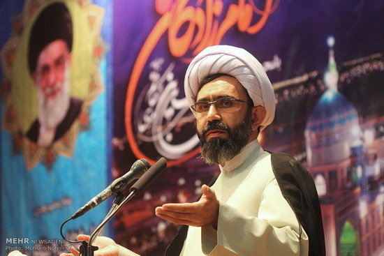 گزارش تصویری / آئین غبار روبی امامزاده حسین بن موسی کاظم (ع) / مراسم غبار روبی امامزاده حسین بن موسی کاظم (ع) و افتتاحیه کنگره ملی امامزادگان با محوریت حسین بن موسی الکاظم روز سه شنبه با حضور حجت الاسلام علی محمدی نماینده ولی فقیه و رئیس سازمان اوقاف و امور خیریه در طبس برگزار شد.