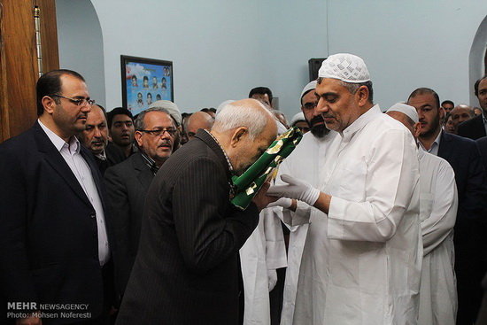 گزارش تصویری / آئین غبار روبی امامزاده حسین بن موسی کاظم (ع) / مراسم غبار روبی امامزاده حسین بن موسی کاظم (ع) و افتتاحیه کنگره ملی امامزادگان با محوریت حسین بن موسی الکاظم روز سه شنبه با حضور حجت الاسلام علی محمدی نماینده ولی فقیه و رئیس سازمان اوقاف و امور خیریه در طبس برگزار شد.