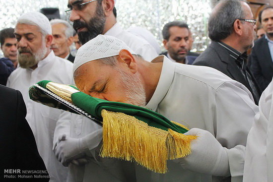 گزارش تصویری / آئین غبار روبی امامزاده حسین بن موسی کاظم (ع) / مراسم غبار روبی امامزاده حسین بن موسی کاظم (ع) و افتتاحیه کنگره ملی امامزادگان با محوریت حسین بن موسی الکاظم روز سه شنبه با حضور حجت الاسلام علی محمدی نماینده ولی فقیه و رئیس سازمان اوقاف و امور خیریه در طبس برگزار شد.