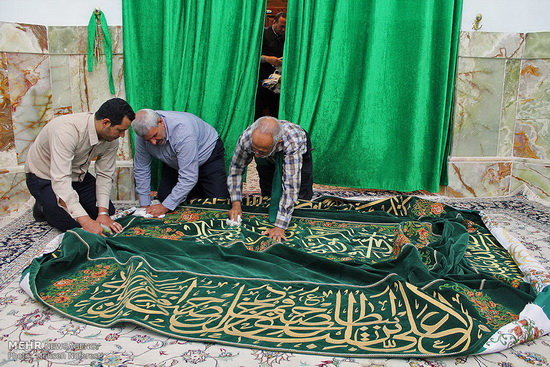 گزارش تصویری / آئین غبار روبی امامزاده حسین بن موسی کاظم (ع) / مراسم غبار روبی امامزاده حسین بن موسی کاظم (ع) و افتتاحیه کنگره ملی امامزادگان با محوریت حسین بن موسی الکاظم روز سه شنبه با حضور حجت الاسلام علی محمدی نماینده ولی فقیه و رئیس سازمان اوقاف و امور خیریه در طبس برگزار شد.