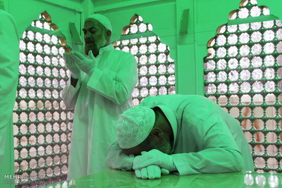 گزارش تصویری / آئین غبار روبی امامزاده حسین بن موسی کاظم (ع) / مراسم غبار روبی امامزاده حسین بن موسی کاظم (ع) و افتتاحیه کنگره ملی امامزادگان با محوریت حسین بن موسی الکاظم روز سه شنبه با حضور حجت الاسلام علی محمدی نماینده ولی فقیه و رئیس سازمان اوقاف و امور خیریه در طبس برگزار شد.