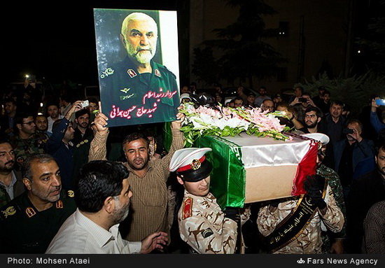 گزارش تصویری / مراسم استقبال از پیکر سرلشگر شهید حسین همدانی به وطن گزارش تصویری / مراسم استقبال از پیکر سرلشگر شهید حسین همدانی به وطن / پیکر سردار شهید حسین همدانی شامگاه جمعه (هفدهم مهرماه) طی مراسمی با حضور فرماندهان ارشد نیروهای مسلح به میهن اسلامی بازگشت.