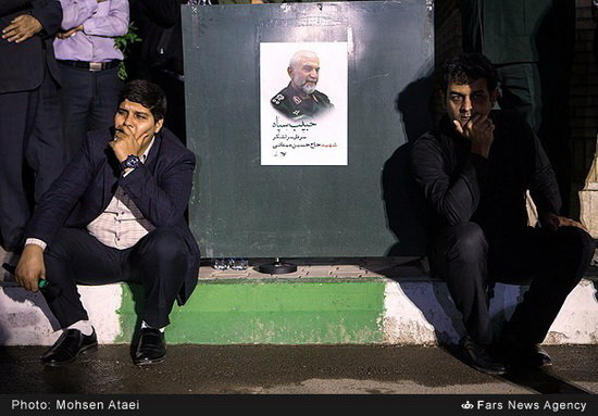 گزارش تصویری / مراسم استقبال از پیکر سرلشگر شهید حسین همدانی به وطن گزارش تصویری / مراسم استقبال از پیکر سرلشگر شهید حسین همدانی به وطن / پیکر سردار شهید حسین همدانی شامگاه جمعه (هفدهم مهرماه) طی مراسمی با حضور فرماندهان ارشد نیروهای مسلح به میهن اسلامی بازگشت.