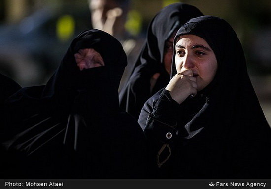 گزارش تصویری / مراسم استقبال از پیکر سرلشگر شهید حسین همدانی به وطن گزارش تصویری / مراسم استقبال از پیکر سرلشگر شهید حسین همدانی به وطن / پیکر سردار شهید حسین همدانی شامگاه جمعه (هفدهم مهرماه) طی مراسمی با حضور فرماندهان ارشد نیروهای مسلح به میهن اسلامی بازگشت.
