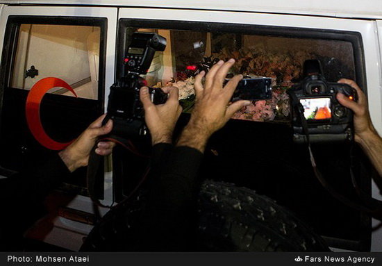 گزارش تصویری / مراسم استقبال از پیکر سرلشگر شهید حسین همدانی به وطن گزارش تصویری / مراسم استقبال از پیکر سرلشگر شهید حسین همدانی به وطن / پیکر سردار شهید حسین همدانی شامگاه جمعه (هفدهم مهرماه) طی مراسمی با حضور فرماندهان ارشد نیروهای مسلح به میهن اسلامی بازگشت.