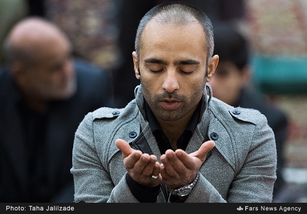 گزارش تصویری /  نماز جمعه تهران - ۲۰ آذر ۹۴ / نماز جمعه بیستم آذرماه تهران به امامت آیت الله کاظم صدیقی امام جمعه موقت تهران و سخنران پیش از خطبه نماز جمعه امروز حجت‌الاسلام و المسلمین علی محمدی رئیس سازمان اوقاف و امور خیریه در مصلای حضرت امام خمینی(ره) برگزار شد. . 