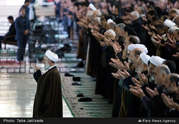گزارش تصویری /  نماز جمعه تهران - ۲۰ آذر ۹۴ / نماز جمعه بیستم آذرماه تهران به امامت آیت الله کاظم صدیقی امام جمعه موقت تهران و سخنران پیش از خطبه نماز جمعه امروز حجت‌الاسلام و المسلمین علی محمدی رئیس سازمان اوقاف و امور خیریه در مصلای حضرت امام خمینی(ره) برگزار شد. . 
