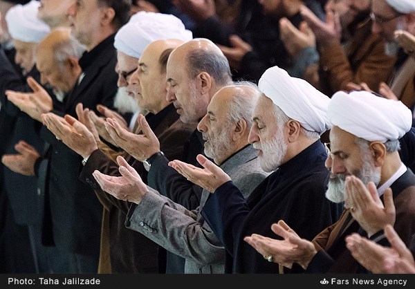 گزارش تصویری /  نماز جمعه تهران - ۲۰ آذر ۹۴ / نماز جمعه بیستم آذرماه تهران به امامت آیت الله کاظم صدیقی امام جمعه موقت تهران و سخنران پیش از خطبه نماز جمعه امروز حجت‌الاسلام و المسلمین علی محمدی رئیس سازمان اوقاف و امور خیریه در مصلای حضرت امام خمینی(ره) برگزار شد. . 