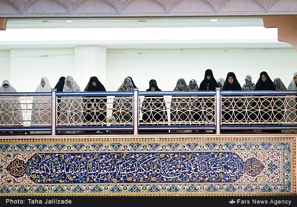 گزارش تصویری /  نماز جمعه تهران - ۲۰ آذر ۹۴ / نماز جمعه بیستم آذرماه تهران به امامت آیت الله کاظم صدیقی امام جمعه موقت تهران و سخنران پیش از خطبه نماز جمعه امروز حجت‌الاسلام و المسلمین علی محمدی رئیس سازمان اوقاف و امور خیریه در مصلای حضرت امام خمینی(ره) برگزار شد. . 
