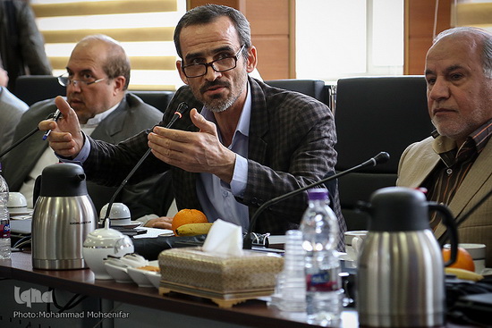 گزارش تصویری / جلسه هم اندیشی با اساتید و پیشکسوتان قرآنی / جلسه هم‌اندیشی با اساتید و پیشکسوتان قرآنی با حضور حجت‌الاسلام والمسلمین سیدمصطفی حسینی، رئیس مرکز امور قرآنی سازمان اوقاف و امور خیریه، حسن ربیعی، سخنگوی سازمان اوقاف و امور خیریه و اساتید و پیشکسوتان قرآنی در سازمان اوقاف و امور خیریه برگزار شد.