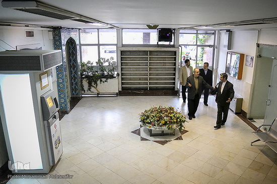 گزارش تصویری / جلسه هم اندیشی با اساتید و پیشکسوتان قرآنی / جلسه هم‌اندیشی با اساتید و پیشکسوتان قرآنی با حضور حجت‌الاسلام والمسلمین سیدمصطفی حسینی، رئیس مرکز امور قرآنی سازمان اوقاف و امور خیریه، حسن ربیعی، سخنگوی سازمان اوقاف و امور خیریه و اساتید و پیشکسوتان قرآنی در سازمان اوقاف و امور خیریه برگزار شد.