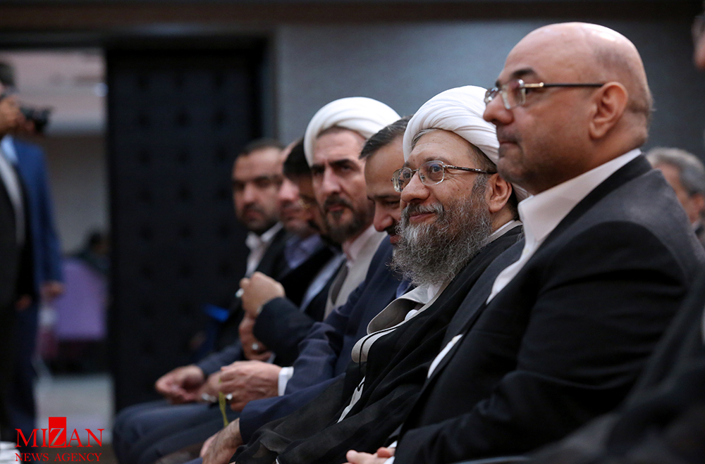 گزارش تصویری / اولین همایش ملی صیانت از وقف با حضور رئیس قوه قضاییه - مشهد / نخستین همایش ملی صیانت از وقف با رویکرد تثبیت مالکیت موقوفات و اراضی ملی با حضور رئیس قوه قضاییه، نماینده ولی فقیه و رئیس سازمان اوقاف و روسای سازمان ثبت اسناد و املاک و سازمان جنگل ها صبح امروز در مشهد مقدس آغاز شد.