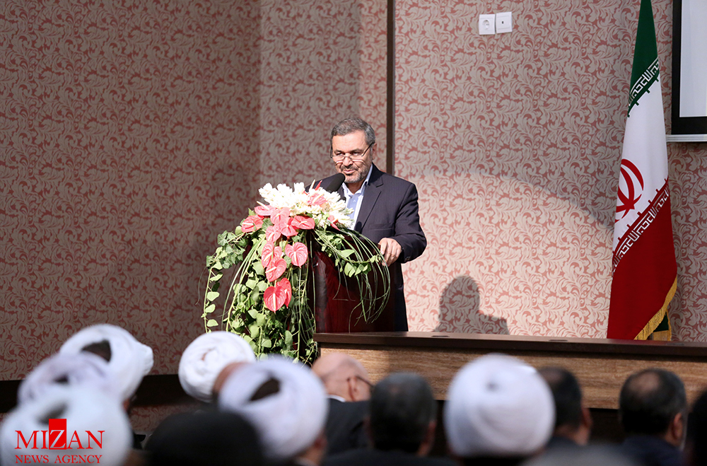 گزارش تصویری / اولین همایش ملی صیانت از وقف با حضور رئیس قوه قضاییه - مشهد / نخستین همایش ملی صیانت از وقف با رویکرد تثبیت مالکیت موقوفات و اراضی ملی با حضور رئیس قوه قضاییه، نماینده ولی فقیه و رئیس سازمان اوقاف و روسای سازمان ثبت اسناد و املاک و سازمان جنگل ها صبح امروز در مشهد مقدس آغاز شد.