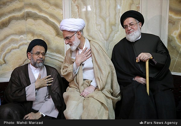 گزارش تصویری / مراسم اولین سالگرد ارتحال آیت‌الله خزعلی / مراسم اولین سالگرد ارتحال آیت‌الله «ابوالقاسم خزعلی» عضو فقید مجلس خبرگان و رئیس فقید بنیاد بین‌المللی غدیر عصر شنبه (بیست‌وهفتم شهریور) در مسجد امام صادق(ع) برگزار شد.