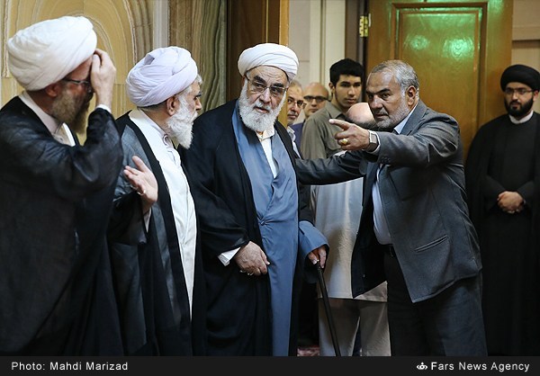 گزارش تصویری / مراسم اولین سالگرد ارتحال آیت‌الله خزعلی / مراسم اولین سالگرد ارتحال آیت‌الله «ابوالقاسم خزعلی» عضو فقید مجلس خبرگان و رئیس فقید بنیاد بین‌المللی غدیر عصر شنبه (بیست‌وهفتم شهریور) در مسجد امام صادق(ع) برگزار شد.