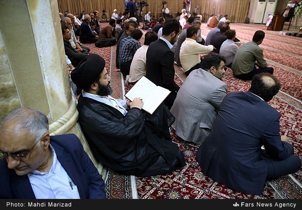 گزارش تصویری / مراسم اولین سالگرد ارتحال آیت‌الله خزعلی / مراسم اولین سالگرد ارتحال آیت‌الله «ابوالقاسم خزعلی» عضو فقید مجلس خبرگان و رئیس فقید بنیاد بین‌المللی غدیر عصر شنبه (بیست‌وهفتم شهریور) در مسجد امام صادق(ع) برگزار شد.