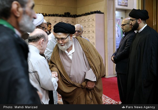 گزارش تصویری / مراسم اولین سالگرد ارتحال آیت‌الله خزعلی / مراسم اولین سالگرد ارتحال آیت‌الله «ابوالقاسم خزعلی» عضو فقید مجلس خبرگان و رئیس فقید بنیاد بین‌المللی غدیر عصر شنبه (بیست‌وهفتم شهریور) در مسجد امام صادق(ع) برگزار شد.