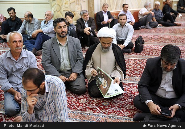 گزارش تصویری / مراسم اولین سالگرد ارتحال آیت‌الله خزعلی / مراسم اولین سالگرد ارتحال آیت‌الله «ابوالقاسم خزعلی» عضو فقید مجلس خبرگان و رئیس فقید بنیاد بین‌المللی غدیر عصر شنبه (بیست‌وهفتم شهریور) در مسجد امام صادق(ع) برگزار شد.