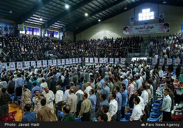 گزارش تصویری / یادواره سرداران و 1100 شهید ملایر گزارش تصویری / یادواره سرداران و 1100 شهید ملایر / یادواره امیران، فرماندهان، سرداران و 1100 شهید شهرستان ملایر به مناسبت گرامیداشت هفته دفاع مقدس ظهر پنجشنبه یکم مهر با حضور سردار قاسم سلیمانی در شهرستان ملایر برگزار شد.