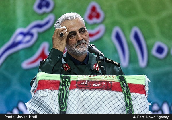 گزارش تصویری / یادواره سرداران و 1100 شهید ملایر گزارش تصویری / یادواره سرداران و 1100 شهید ملایر / یادواره امیران، فرماندهان، سرداران و 1100 شهید شهرستان ملایر به مناسبت گرامیداشت هفته دفاع مقدس ظهر پنجشنبه یکم مهر با حضور سردار قاسم سلیمانی در شهرستان ملایر برگزار شد.