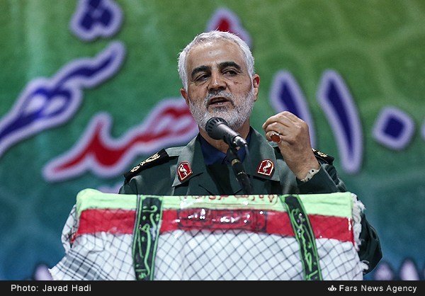 گزارش تصویری / یادواره سرداران و 1100 شهید ملایر گزارش تصویری / یادواره سرداران و 1100 شهید ملایر / یادواره امیران، فرماندهان، سرداران و 1100 شهید شهرستان ملایر به مناسبت گرامیداشت هفته دفاع مقدس ظهر پنجشنبه یکم مهر با حضور سردار قاسم سلیمانی در شهرستان ملایر برگزار شد.