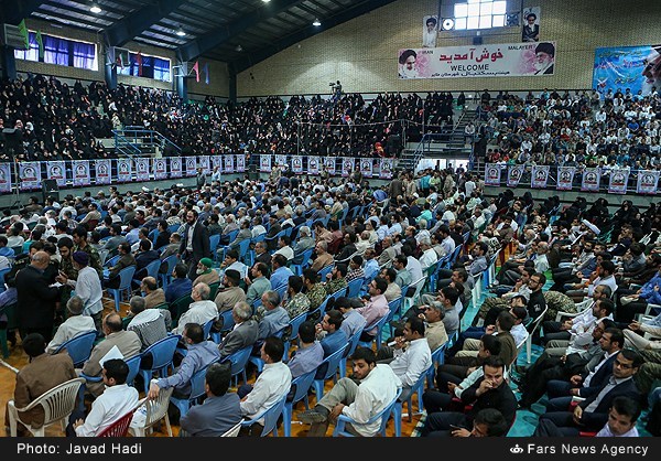 گزارش تصویری / یادواره سرداران و 1100 شهید ملایر گزارش تصویری / یادواره سرداران و 1100 شهید ملایر / یادواره امیران، فرماندهان، سرداران و 1100 شهید شهرستان ملایر به مناسبت گرامیداشت هفته دفاع مقدس ظهر پنجشنبه یکم مهر با حضور سردار قاسم سلیمانی در شهرستان ملایر برگزار شد.