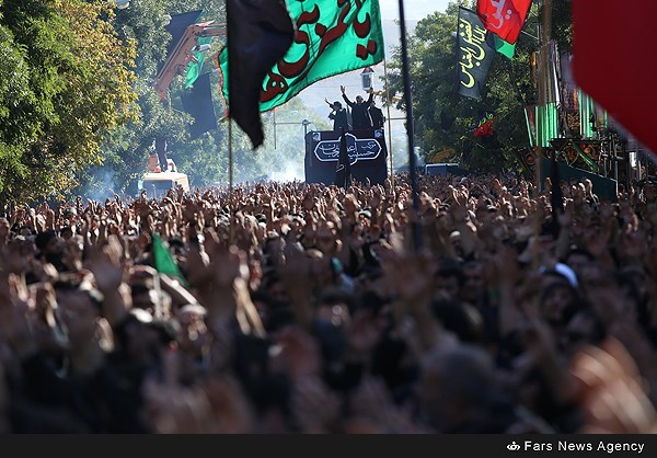 گزارش تصویری / اجتماع عظیم و عزداری با شکوه مردم زنجان در یوم العباس(ع) گزارش تصویری / اجتماع عظیم و عزداری با شکوه مردم زنجان در یوم العباس(ع) / اجتماع عظیم عزاداران درحسینیه اعظم زنجان با عنوان