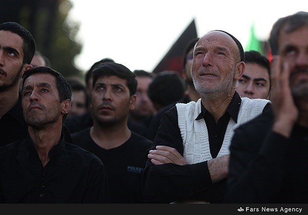 گزارش تصویری / اجتماع عظیم و عزداری با شکوه مردم زنجان در یوم العباس(ع) گزارش تصویری / اجتماع عظیم و عزداری با شکوه مردم زنجان در یوم العباس(ع) / اجتماع عظیم عزاداران درحسینیه اعظم زنجان با عنوان