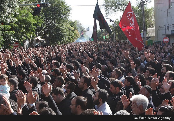 گزارش تصویری / اجتماع عظیم و عزداری با شکوه مردم زنجان در یوم العباس(ع) گزارش تصویری / اجتماع عظیم و عزداری با شکوه مردم زنجان در یوم العباس(ع) / اجتماع عظیم عزاداران درحسینیه اعظم زنجان با عنوان