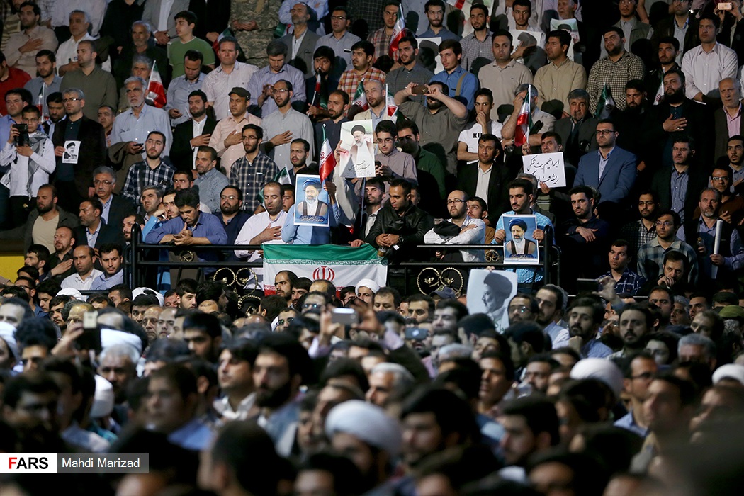 گزارش تصویری / همایش های انتخاباتی نامزدهای انتخابات ریاست جمهوری / همایش انتخاباتی سیدمصطفی میرسلیم در موسسه رفاه، اولین همایش انتخاباتی آیت‌الله رئیسی در سالن شهدای هفت تیر تهران و اولین گردهمایی جوانان حامی حجت‌الاسلام حسن روحانی در مجموعه فرهنگی اریکه ایرانیان تهران برگزار شد.