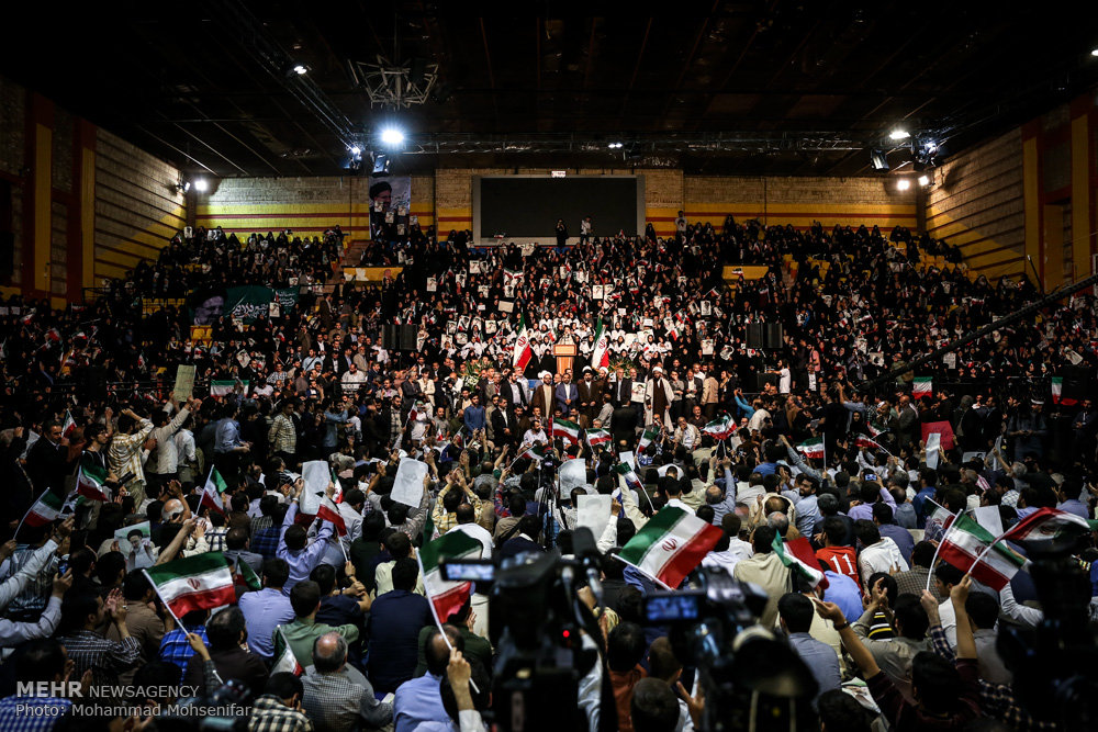 گزارش تصویری / همایش های انتخاباتی نامزدهای انتخابات ریاست جمهوری / همایش انتخاباتی سیدمصطفی میرسلیم در موسسه رفاه، اولین همایش انتخاباتی آیت‌الله رئیسی در سالن شهدای هفت تیر تهران و اولین گردهمایی جوانان حامی حجت‌الاسلام حسن روحانی در مجموعه فرهنگی اریکه ایرانیان تهران برگزار شد.