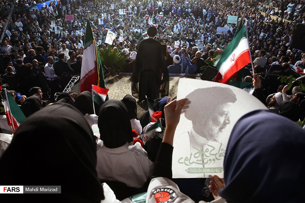 گزارش تصویری / همایش های انتخاباتی نامزدهای انتخابات ریاست جمهوری / همایش انتخاباتی سیدمصطفی میرسلیم در موسسه رفاه، اولین همایش انتخاباتی آیت‌الله رئیسی در سالن شهدای هفت تیر تهران و اولین گردهمایی جوانان حامی حجت‌الاسلام حسن روحانی در مجموعه فرهنگی اریکه ایرانیان تهران برگزار شد.