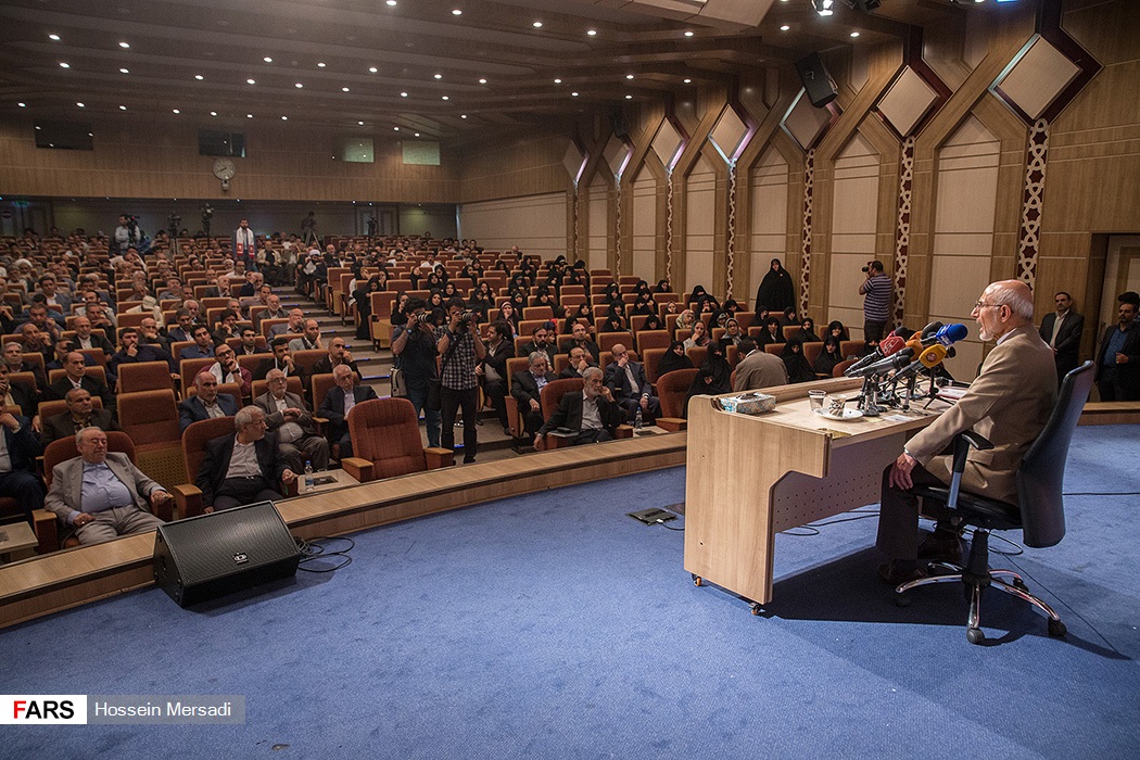 گزارش تصویری / همایش های انتخاباتی نامزدهای انتخابات ریاست جمهوری / همایش انتخاباتی سیدمصطفی میرسلیم در موسسه رفاه، اولین همایش انتخاباتی آیت‌الله رئیسی در سالن شهدای هفت تیر تهران و اولین گردهمایی جوانان حامی حجت‌الاسلام حسن روحانی در مجموعه فرهنگی اریکه ایرانیان تهران برگزار شد.